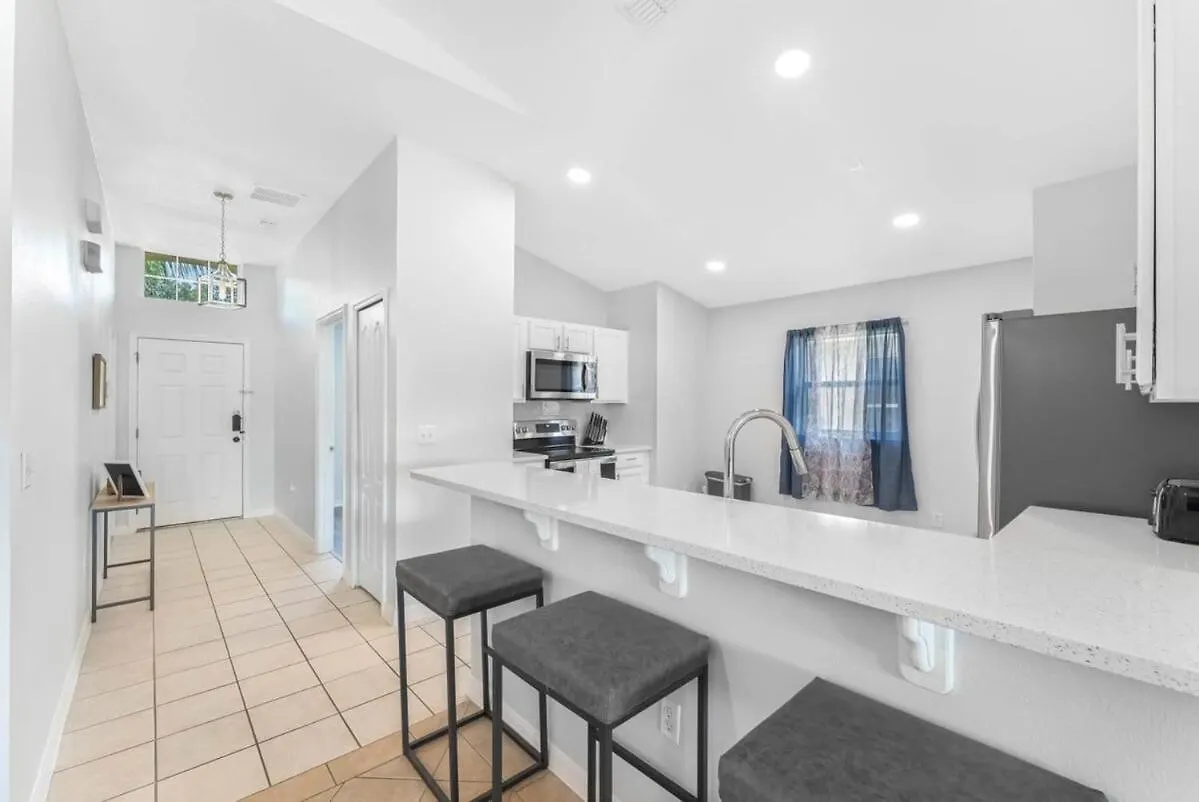 Stunning Newly Renovated Pool Home Close To Disney Davenport 0*,  Amerikai Egyesült Államok